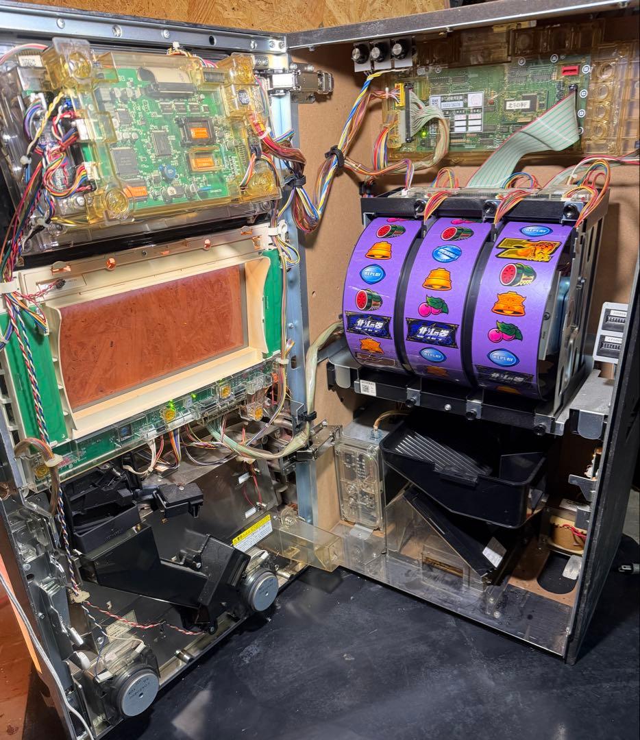 【送料込】　● 北斗の拳 世紀末救世主伝説　パチスロ　実機　家庭用