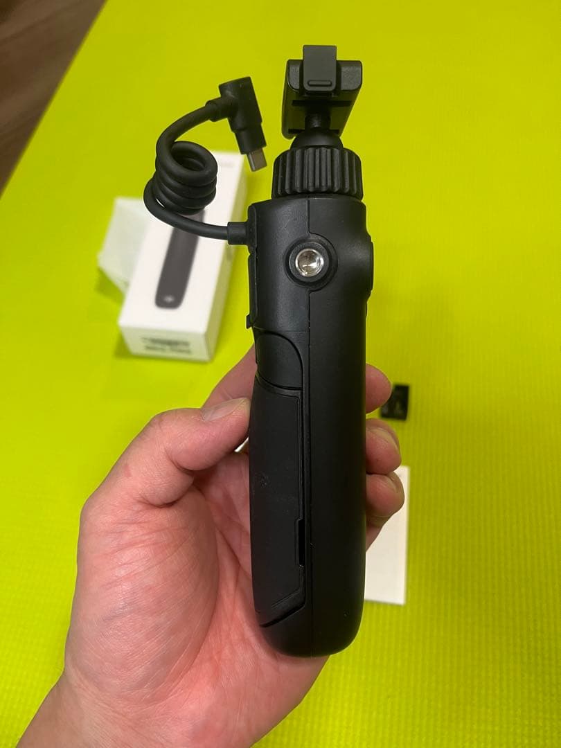 DJI Osmo Action 多機能充電ハンドル(おまけ付)