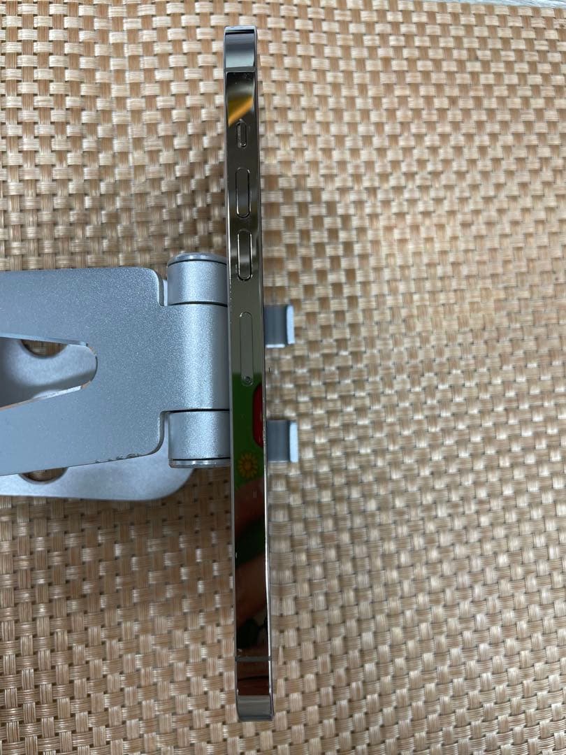 iPhone 13 Pro Max 1TB ゴールドSIMフリー【4864】