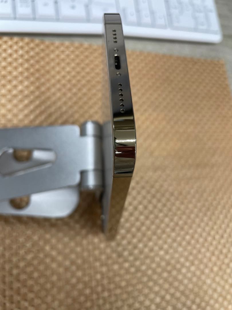 iPhone 13 Pro Max 1TB ゴールドSIMフリー【4864】