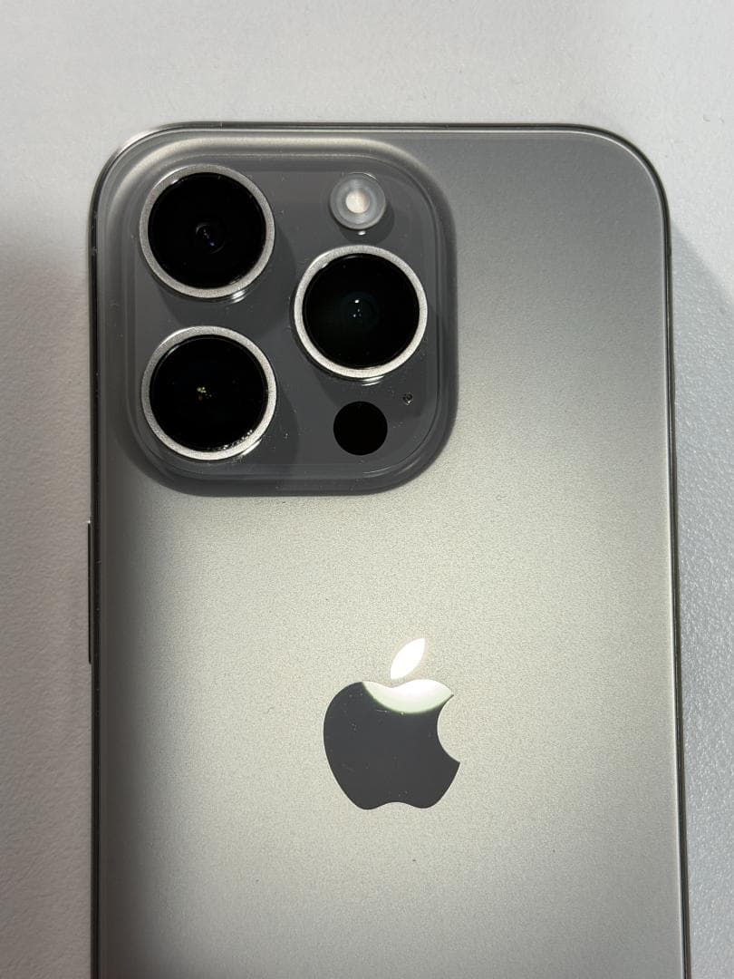 【美品】iPhone15 Pro 128GB ナチュラルチタニウム SIMフリー