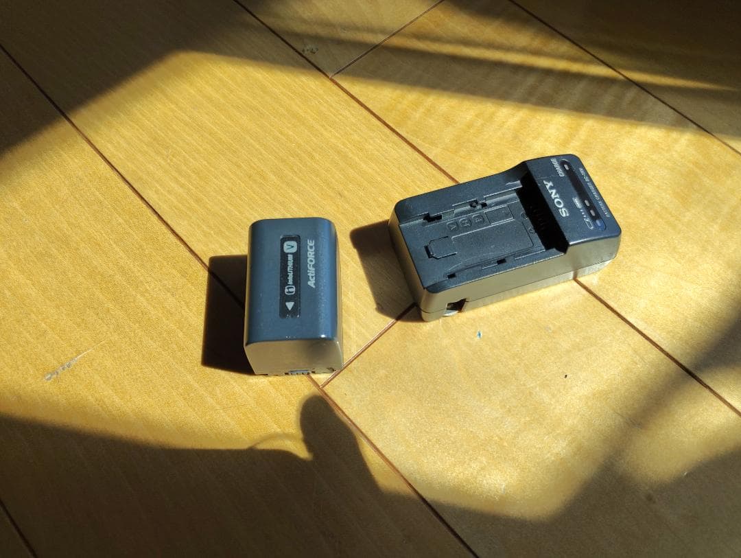 SONY HDR-CX390 ビデオカメラ スタンド付き