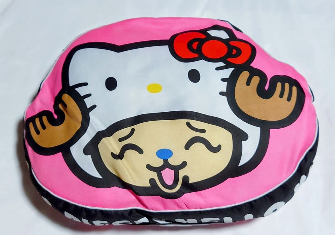 サンリオハローキティおでかけスクーター、他グッズ。