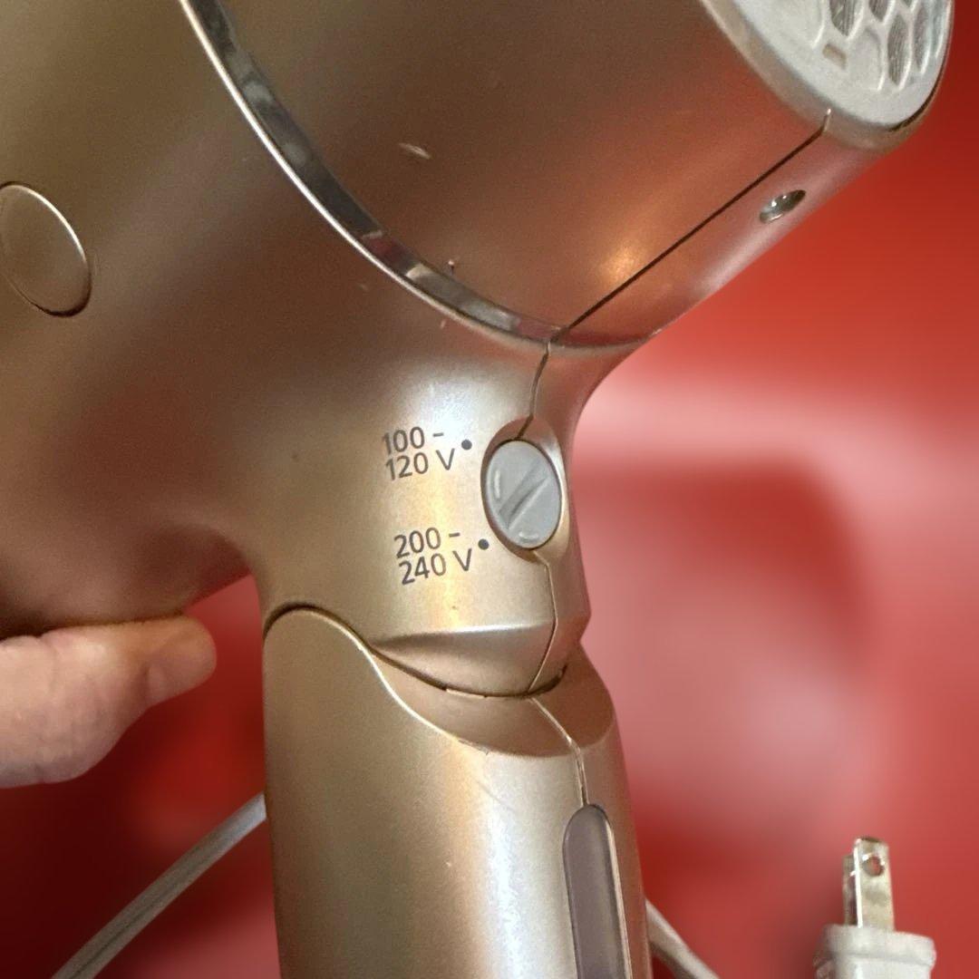 海外両用 Panasonic ドライヤー ナノケア ピンクゴールド2022年製