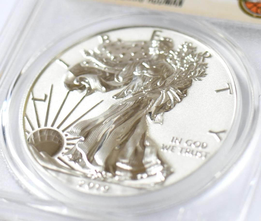 最高鑑定RevPR70　2019年イーグル銀貨　デニスロッドマン　サインラベル