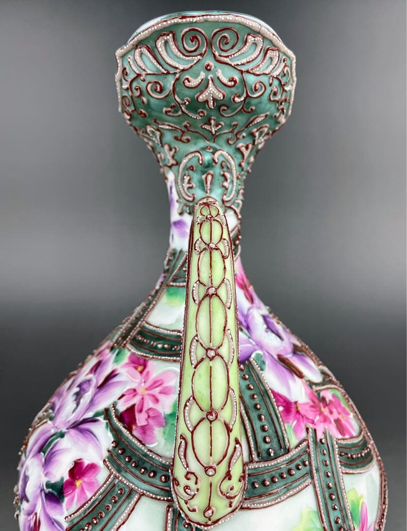 【美品】オールドニッポン ２２．２cm 花紋 一陳盛り花瓶 アールヌーボー様式