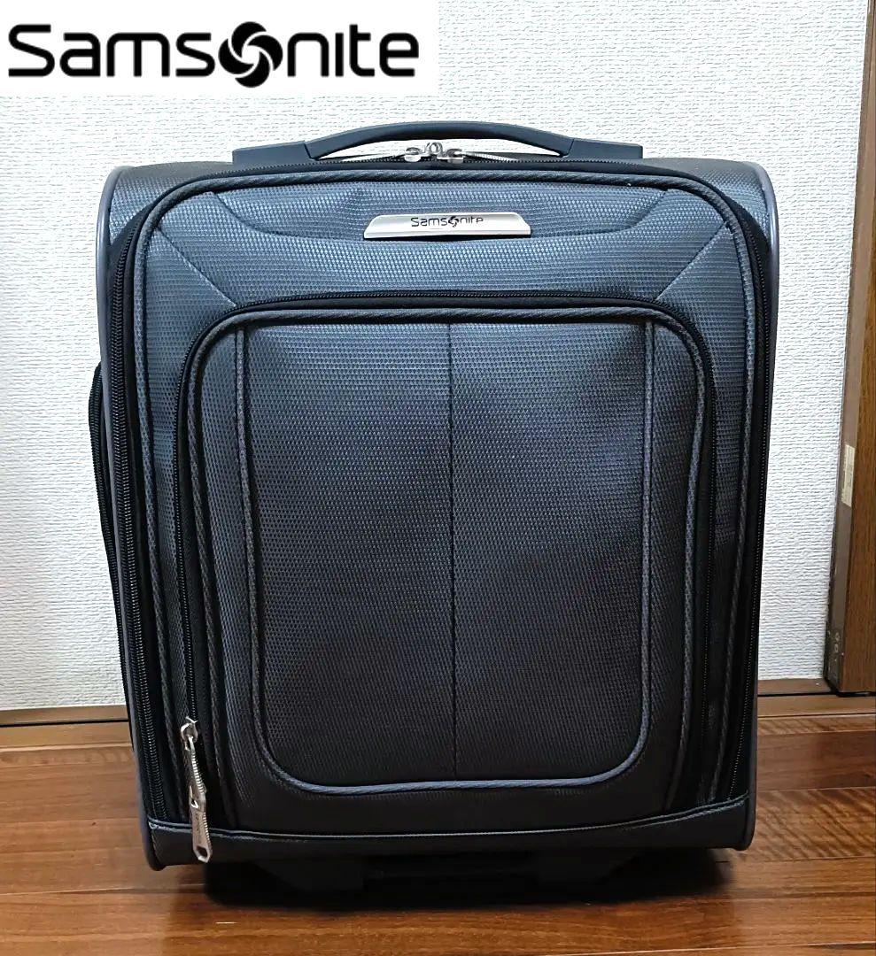 美品Samsonite Stackkitキャリーオンキャリー可　モバイルコード付