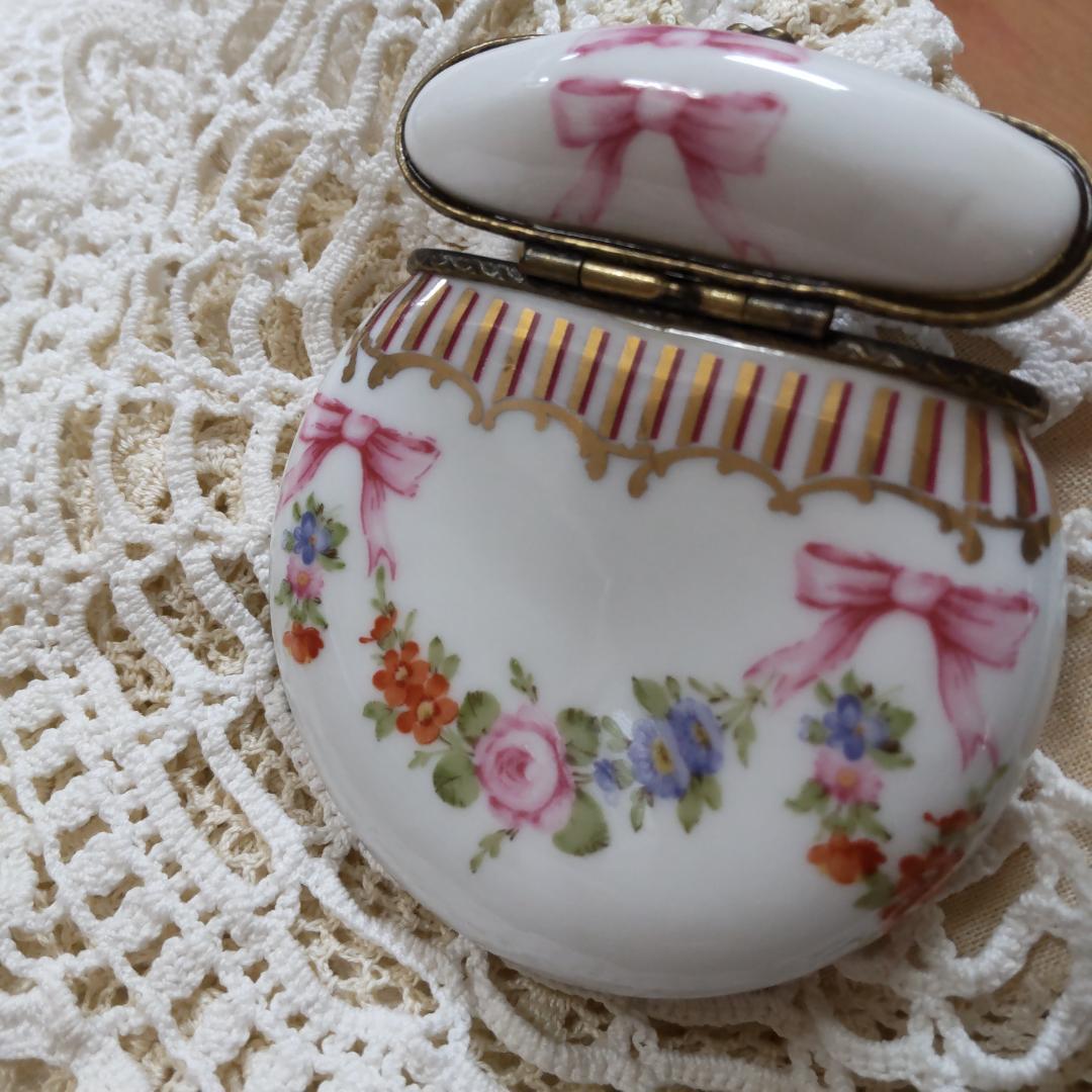 リモージュ　風　ピルケース　陶器　ヒンジボックス　アンティーク風