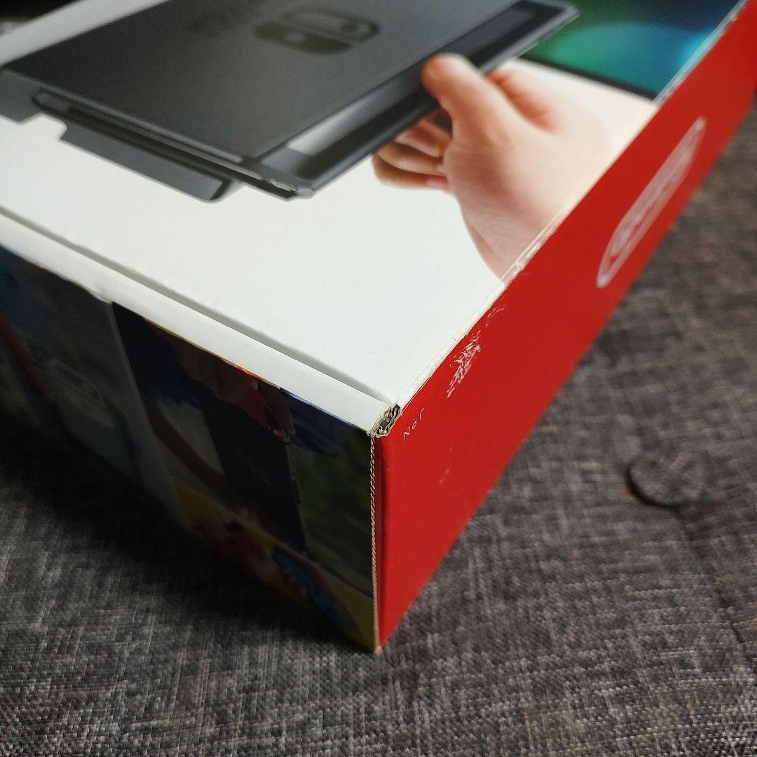 ひ*ぺ様 【箱付き・美品】初代Nintendo Switch ニンテンドー スイ