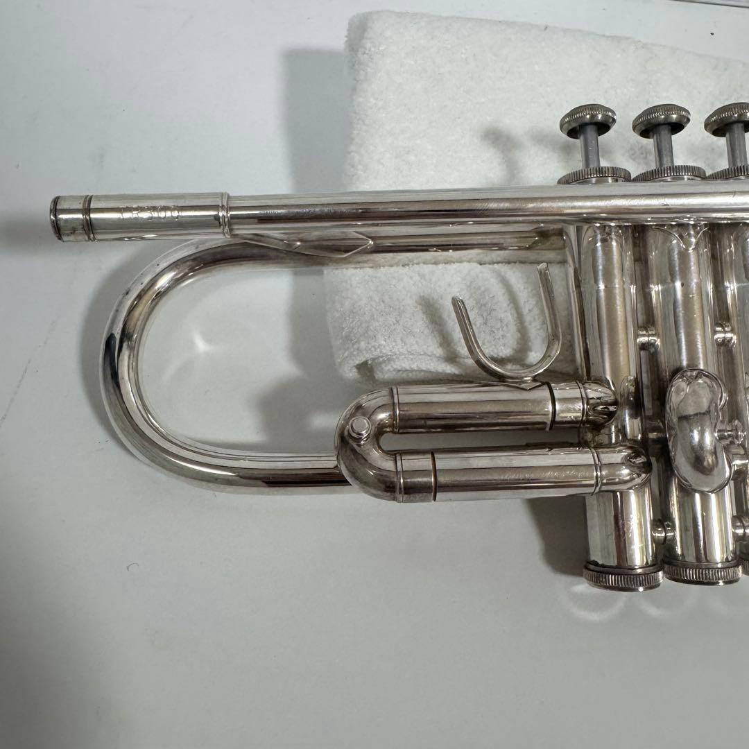 Bach バック　トランペット　TR-300 マウスピースミュート付き　管内洗浄