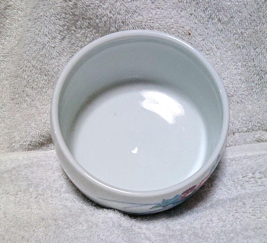 今右衛門茶碗 赤い花と青い葉の模様 陶器製A440