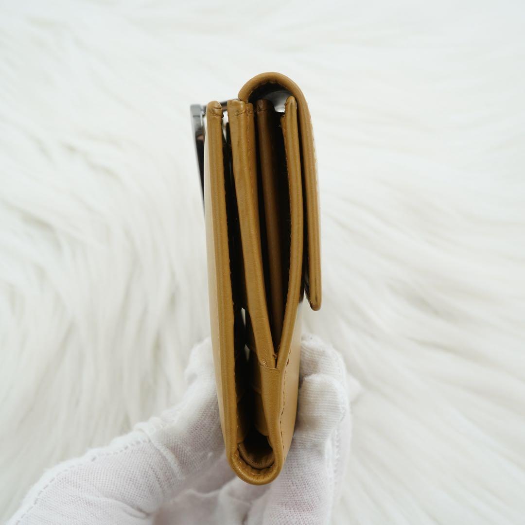 未使用品　箱付き　GUCCI グッチ　折り財布　レザー　シルバー金具　キャメル
