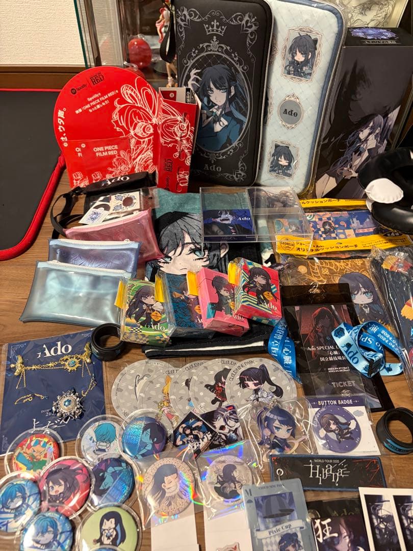 Ado 缶バッジ アクリルキーホールダー 特典 グッズ まとめ