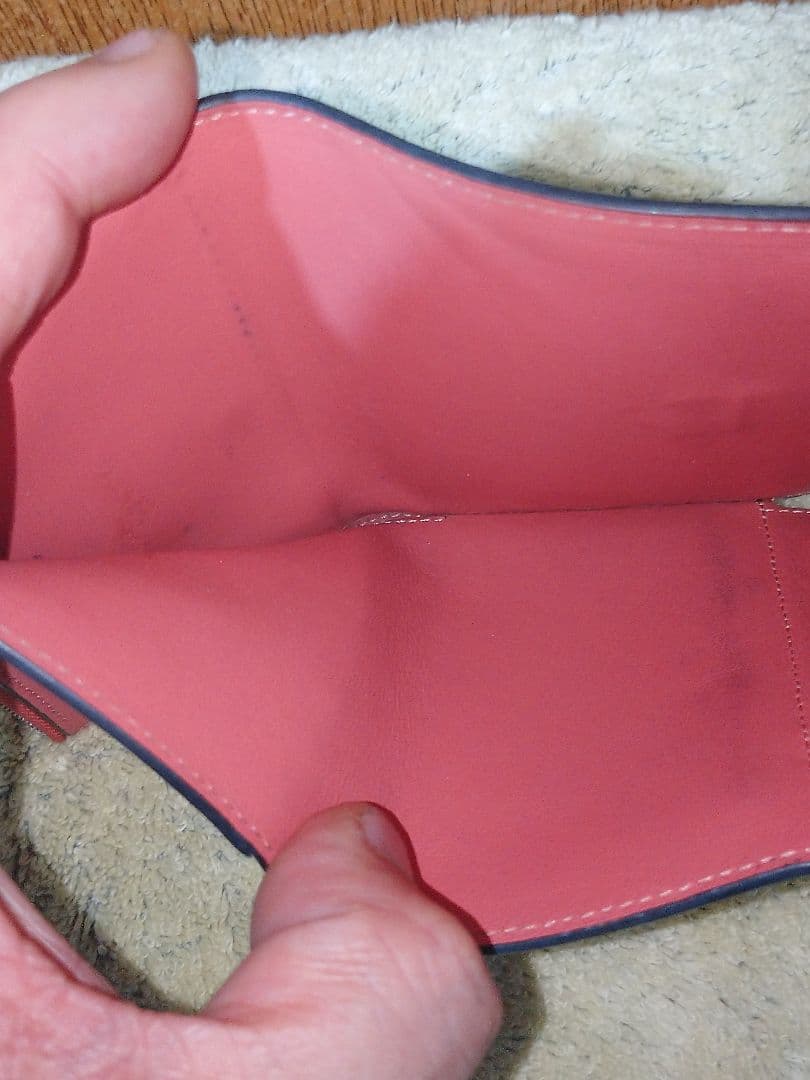 【良品】ロエベ 財布 アナグラム スモール バーティカル レザー 三つ折り財布