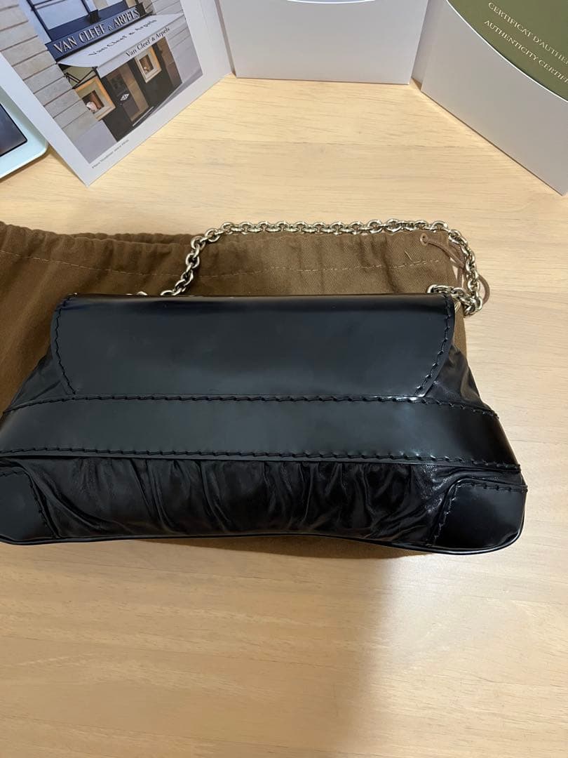 GUCCI ブラック ショルダーバッグ 保存袋付き