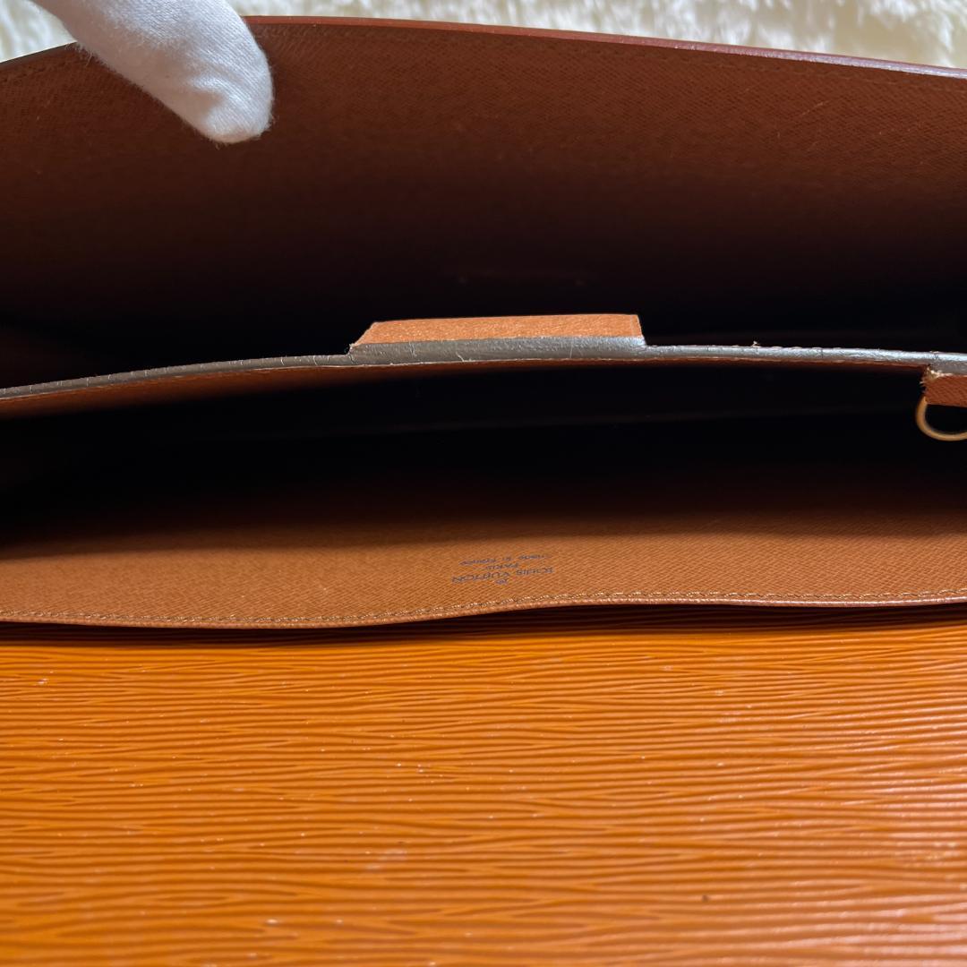 ✨極美品✨ルイヴィトン エピ セルビエットコンセイエ ビジネスバッグ メンズ