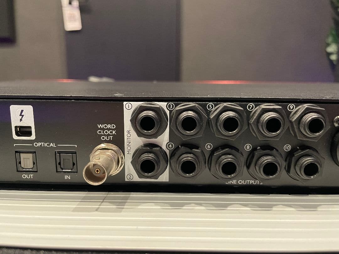 Focusrite Clarett 8Pre オーディオインターフェイス