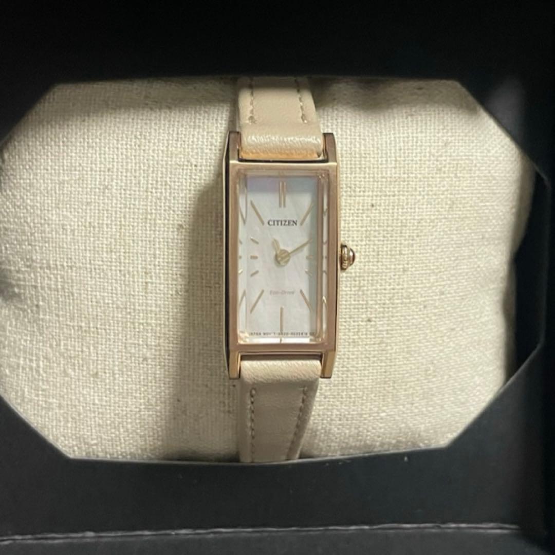 CITIZEN ベージュレザー