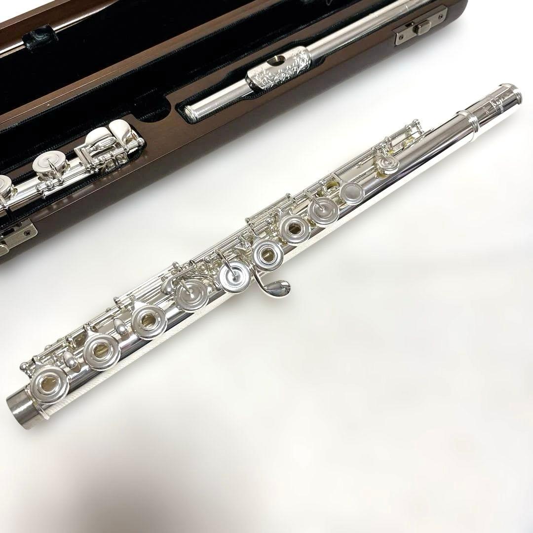 Pearl Flute　使用期間約1年　頭部管銀製　彫刻あり　リングキイ