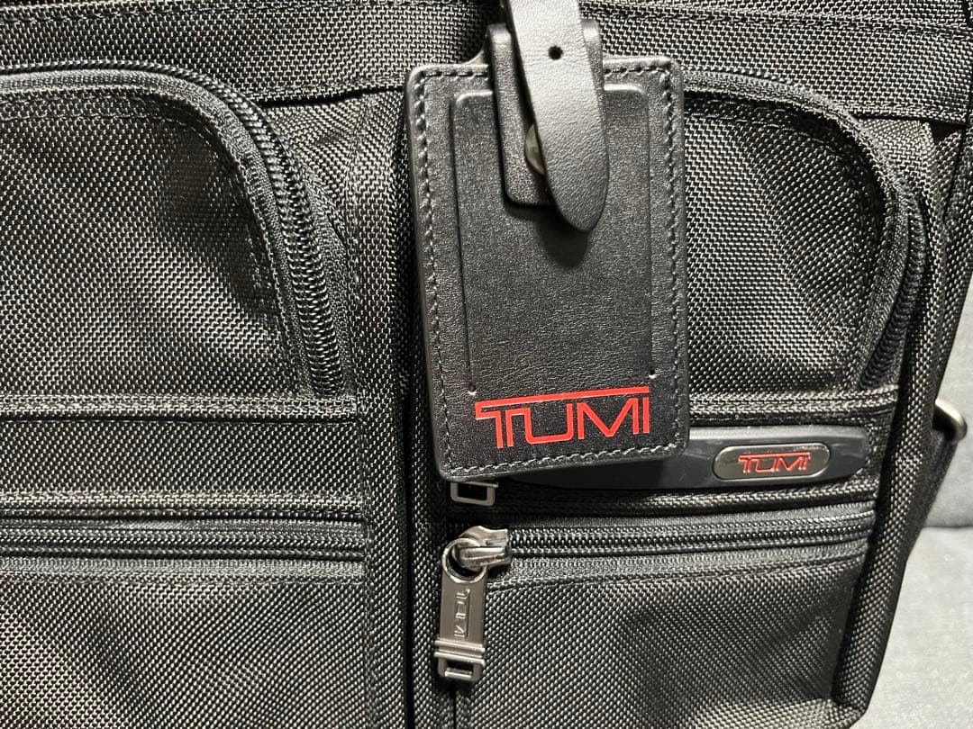 TUMI ブラック ビジネスバッグ　美品