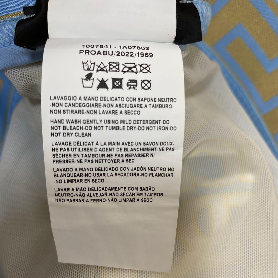 ヴェルサーチェ リブレイヤードロゴ総柄ナイロンハーフパンツ　水着　6