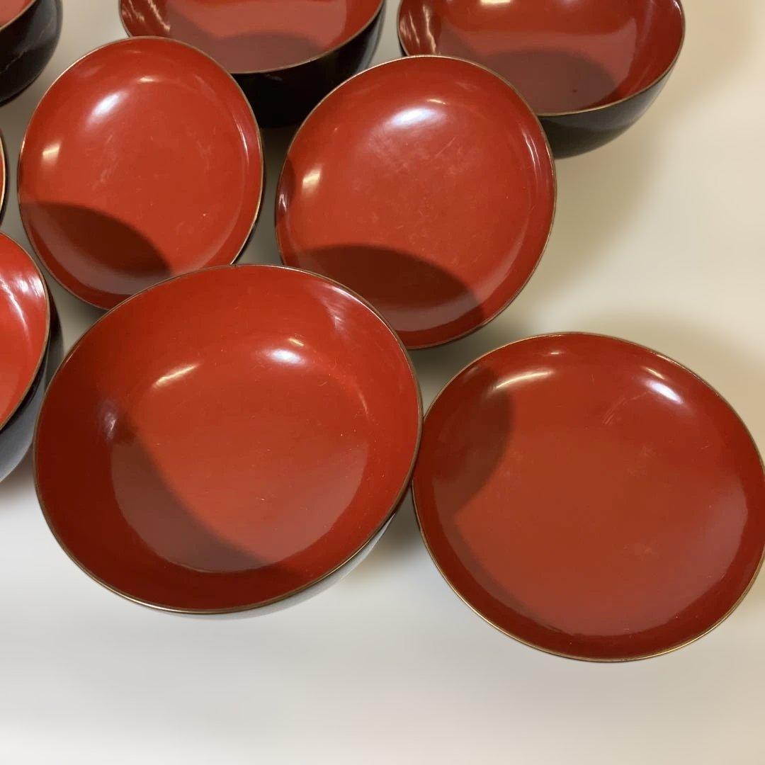 黒塗に蓋・内朱塗の金蒔絵木製漆器椀五客／蓋に希少な意匠「（三日月の）月輪に蝙蝠」