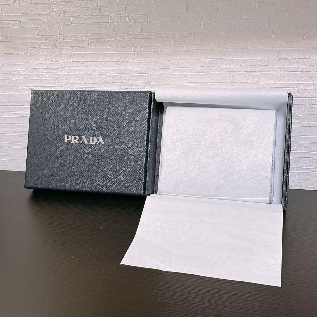 【新品・未使用】PRADA 1ML050 二つ折り財布