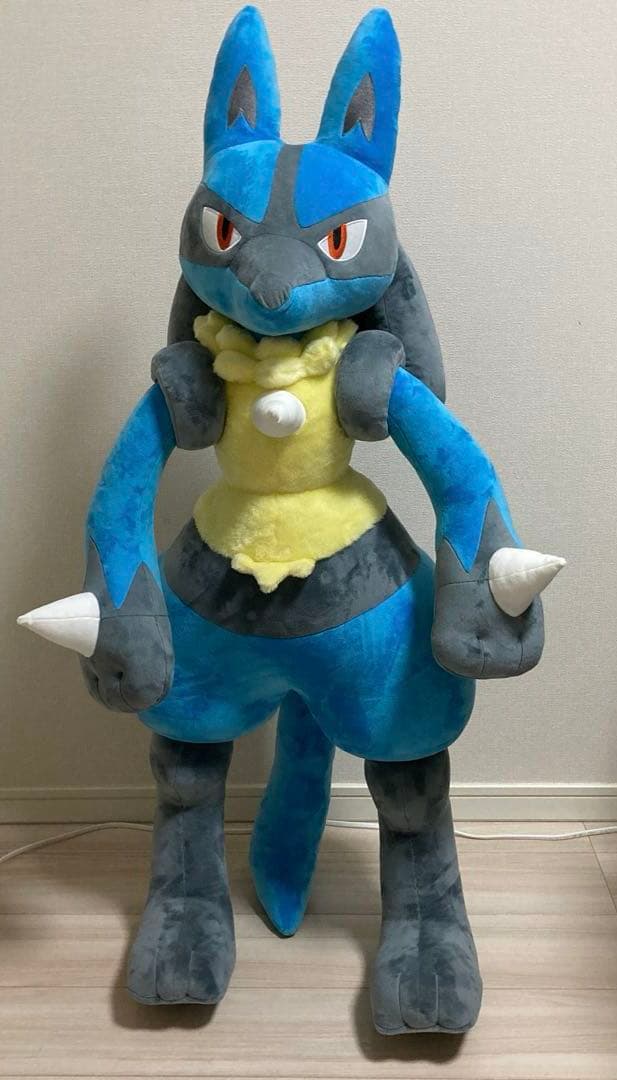 ルカリオ 等身大ぬいぐるみ