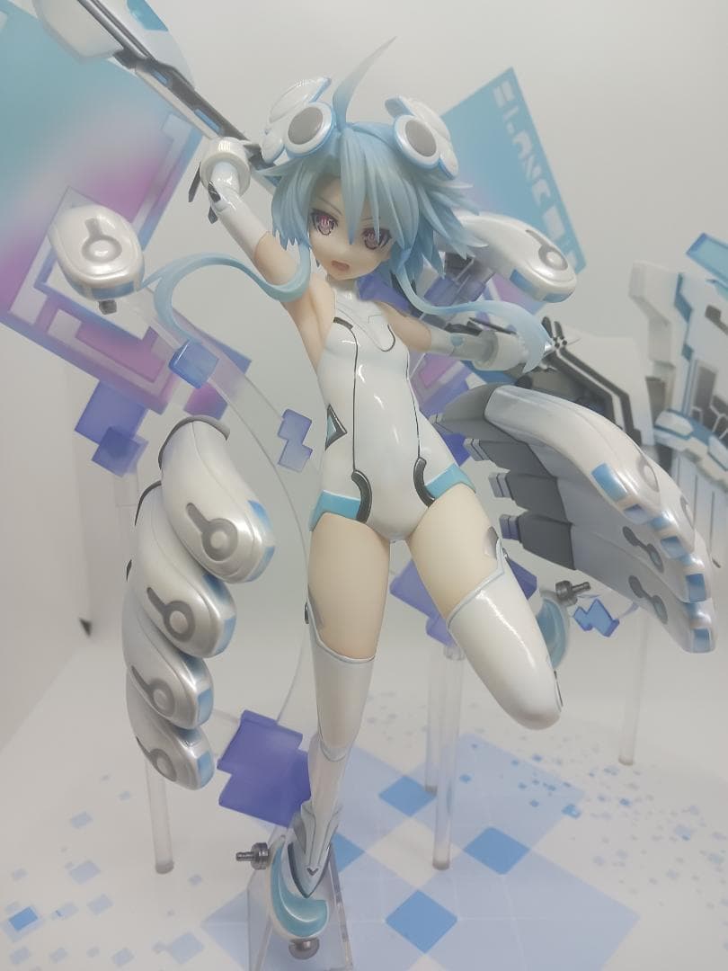 超次元ゲイム ネプテューヌ ホワイトハート フィギュア AMAKUNI