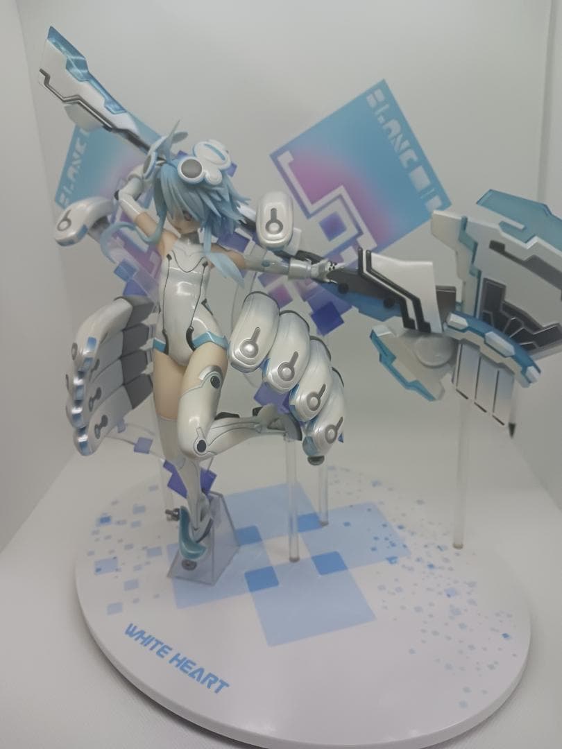 超次元ゲイム ネプテューヌ ホワイトハート フィギュア AMAKUNI