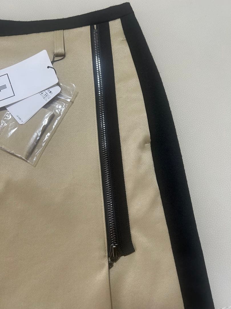 新品タグ付き　ランバンスポール　40サイズ　スカート　秋、冬、春