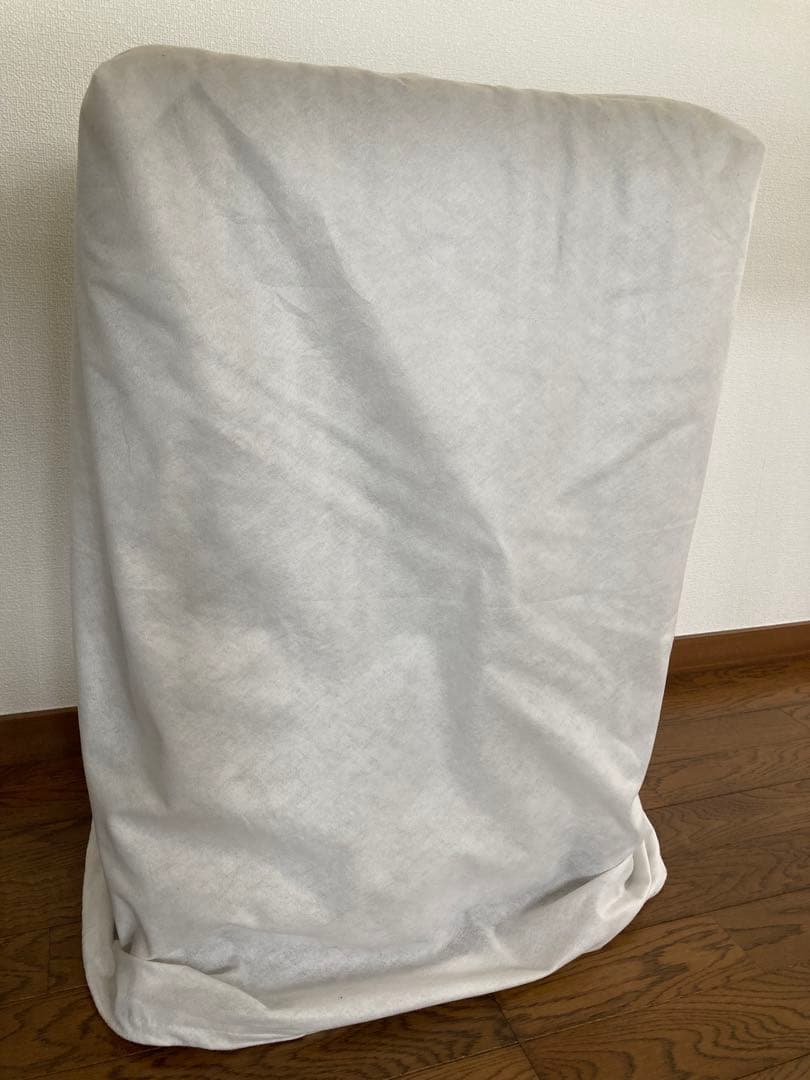 【新品未使用非売品】Mercedes シルバー キャリーケース