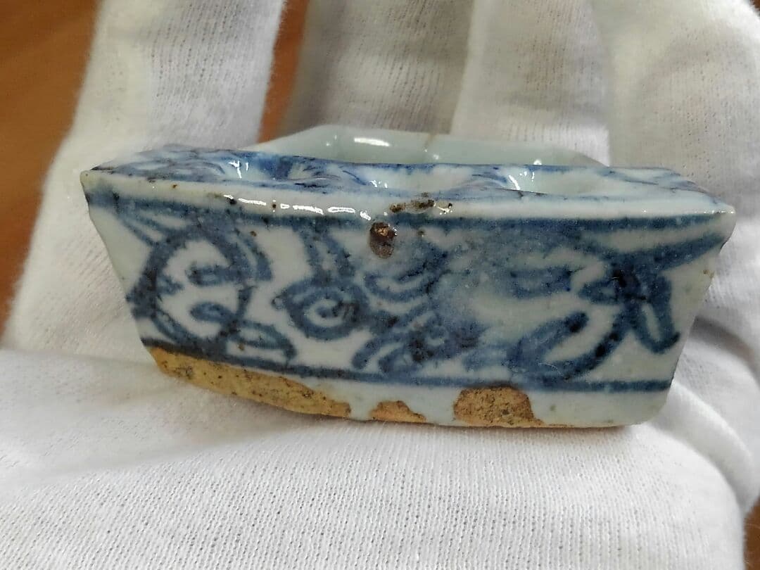 ♥中国製　【　青華　水孟　桐箱付き　】　書道具　染付　骨董品