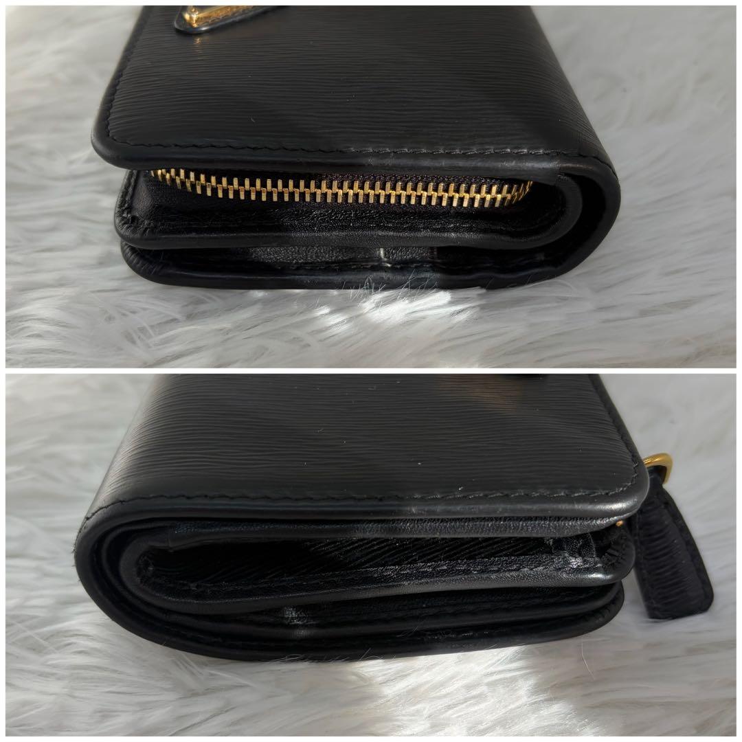 RFID搭載/美品✨プラダ　二つ折り財布 ヴィッテロムーヴ　レザー 三角 黒