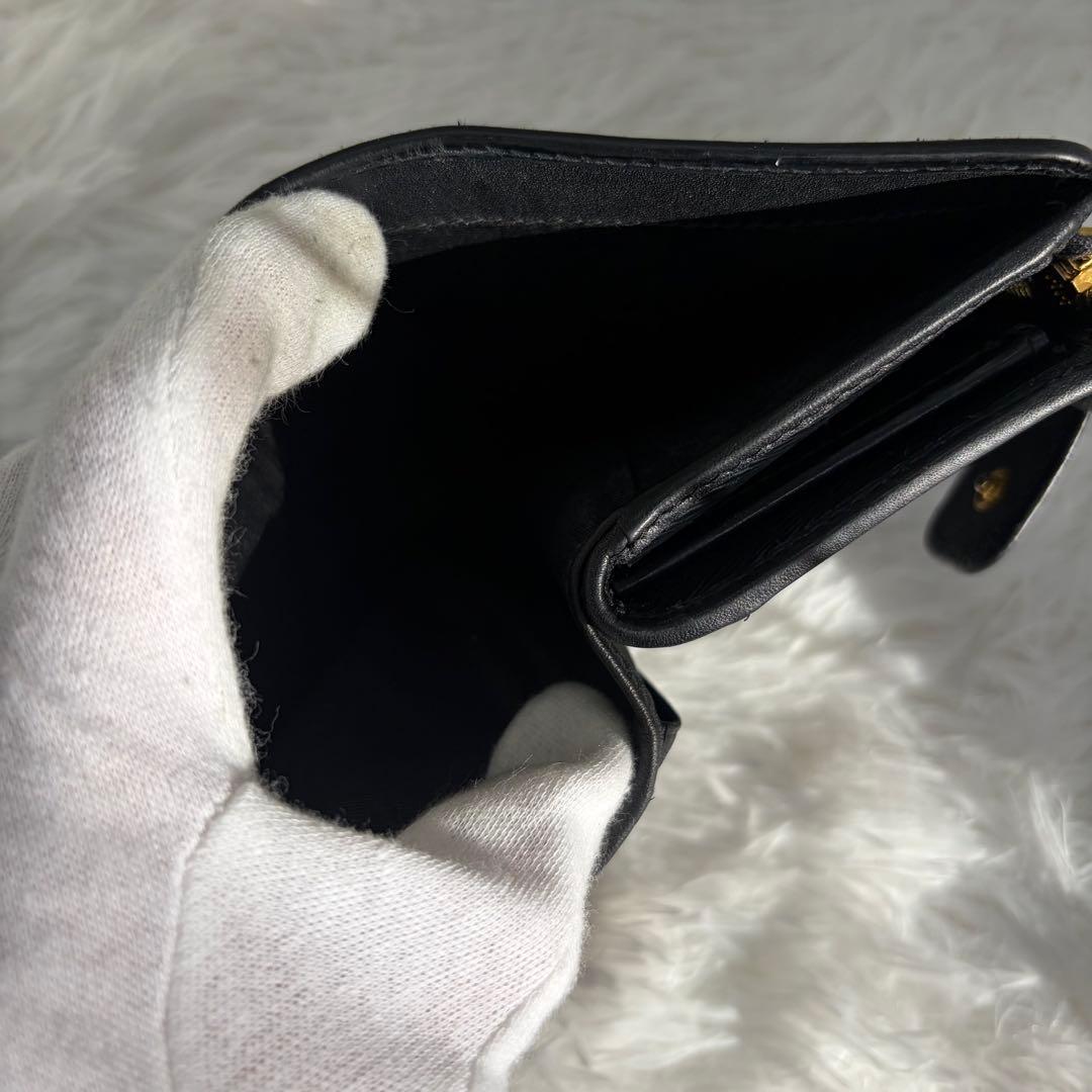 RFID搭載/美品✨プラダ　二つ折り財布 ヴィッテロムーヴ　レザー 三角 黒