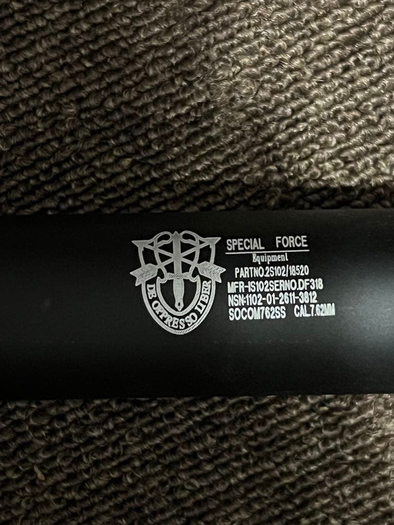 次世代電動ガン　マガジン３本 バイポッド、スコープ付き