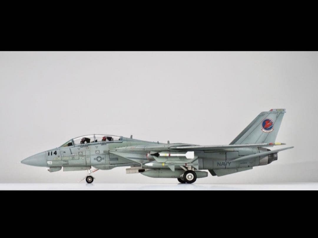 トムキャット F-14A 1/72 限定版 トップガン【ラスト１機】