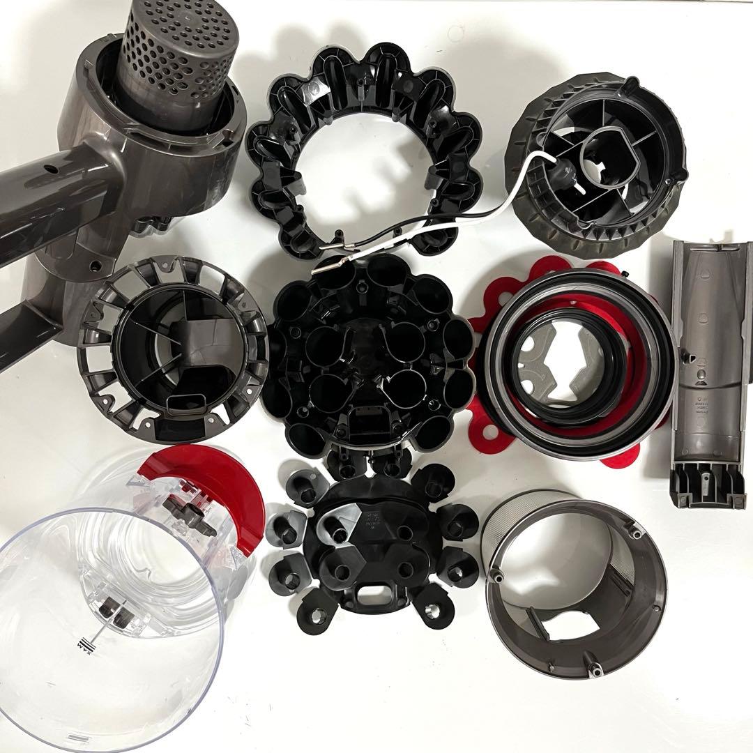 値下げ中！Dyson v10 (sv12) 分解清掃　動作品　54分　b87