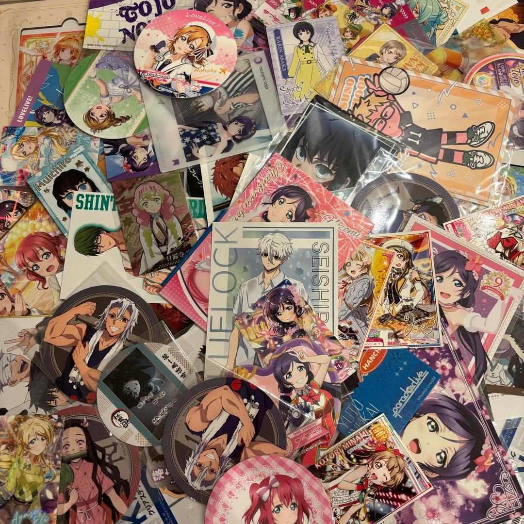 鬼滅の刃 ワンピース　ラブライブ　アニメグッズ　まとめ売り 大量　600点以上