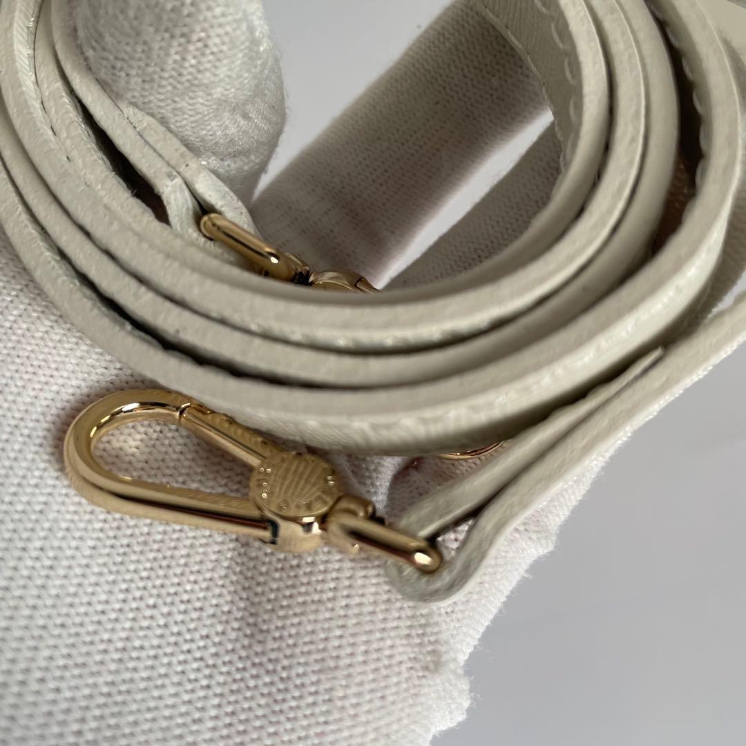 未使用保管品✨　FURLA ショルダーバッグ　2way 白　レザー