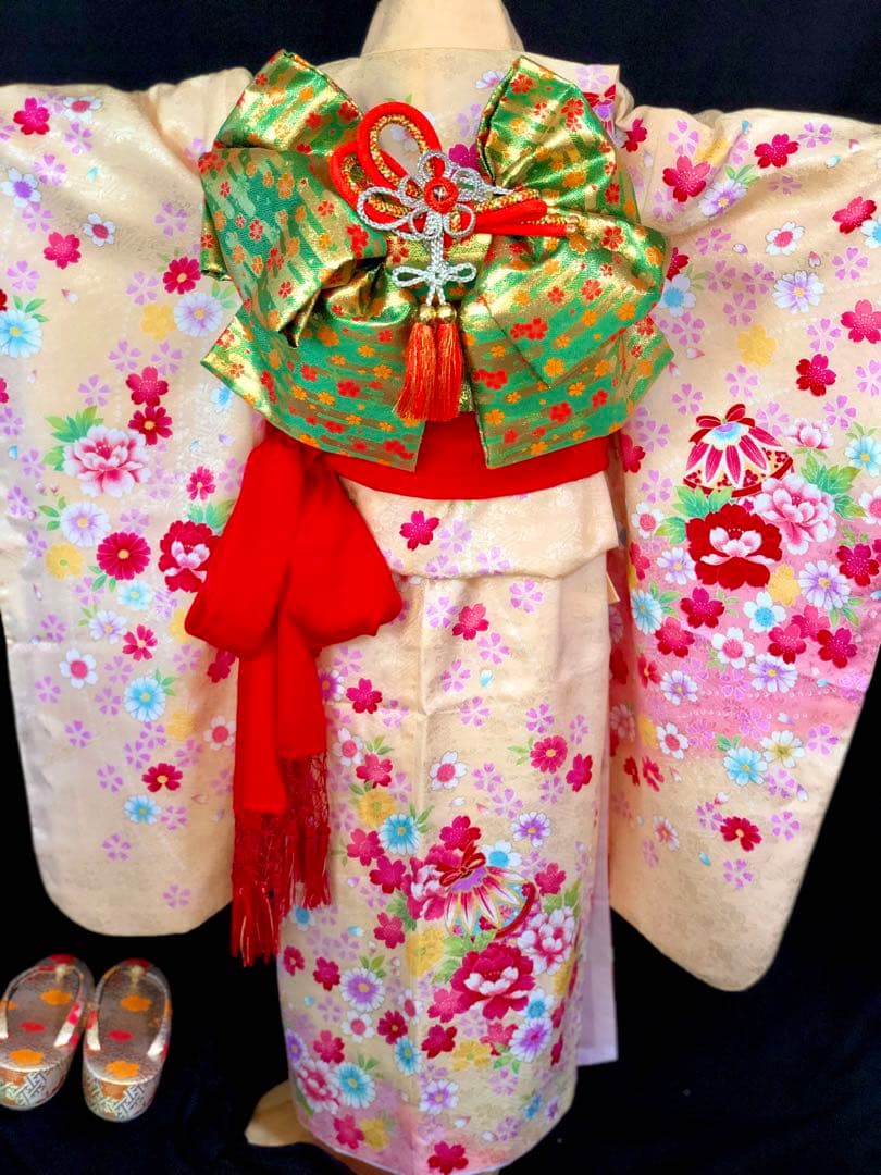 【正絹】 七五三　7歳　絵羽　桜　刺繍　着物　四つ身　作り帯　セット　女の子