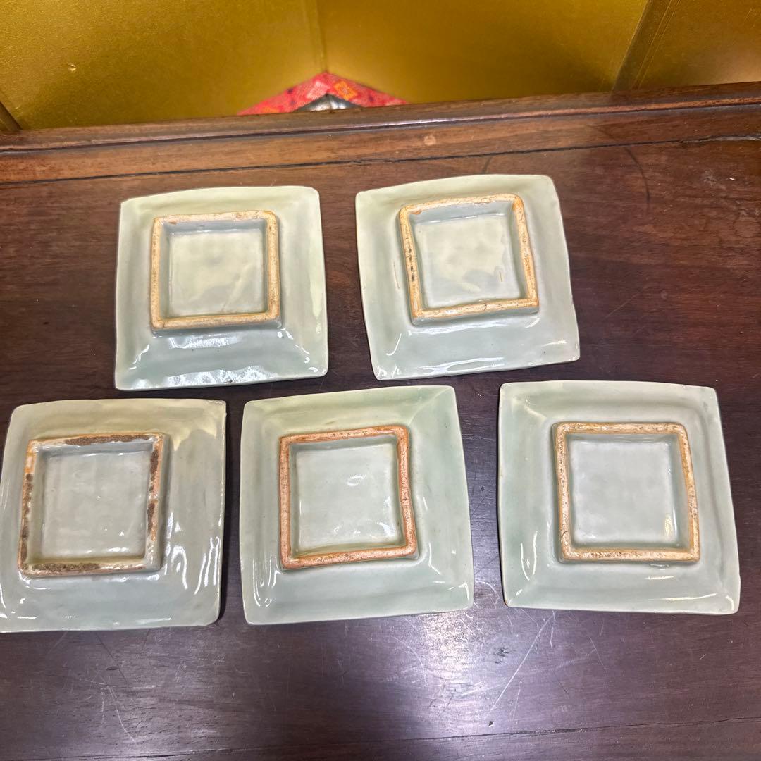 中国，明時代，青瓷，鹿模様の四角い皿 5枚セット