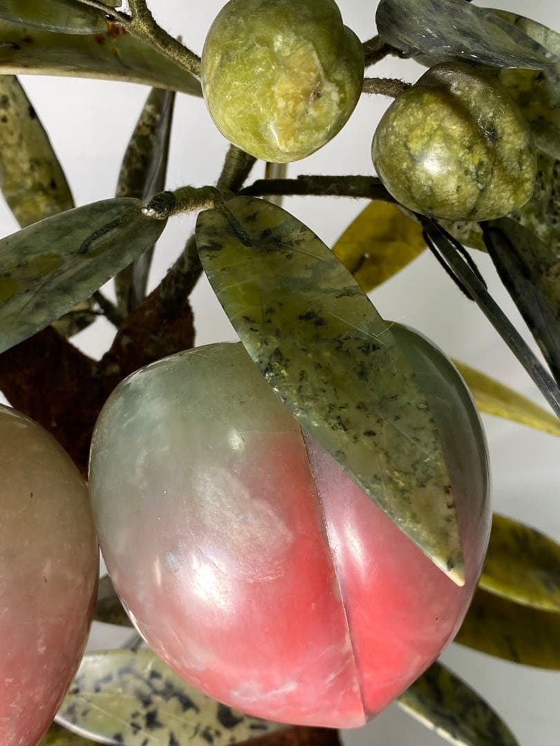 1662❣️ 中国美術　玉桃盆栽　翡翠　瑪瑙　天然石　彫刻