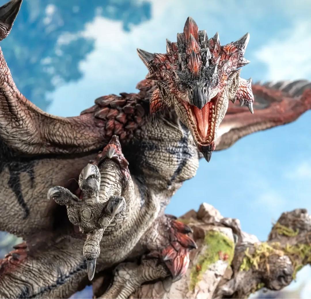 【マロン】モンスターハンター　リオレウス　フィギュア　モンハン