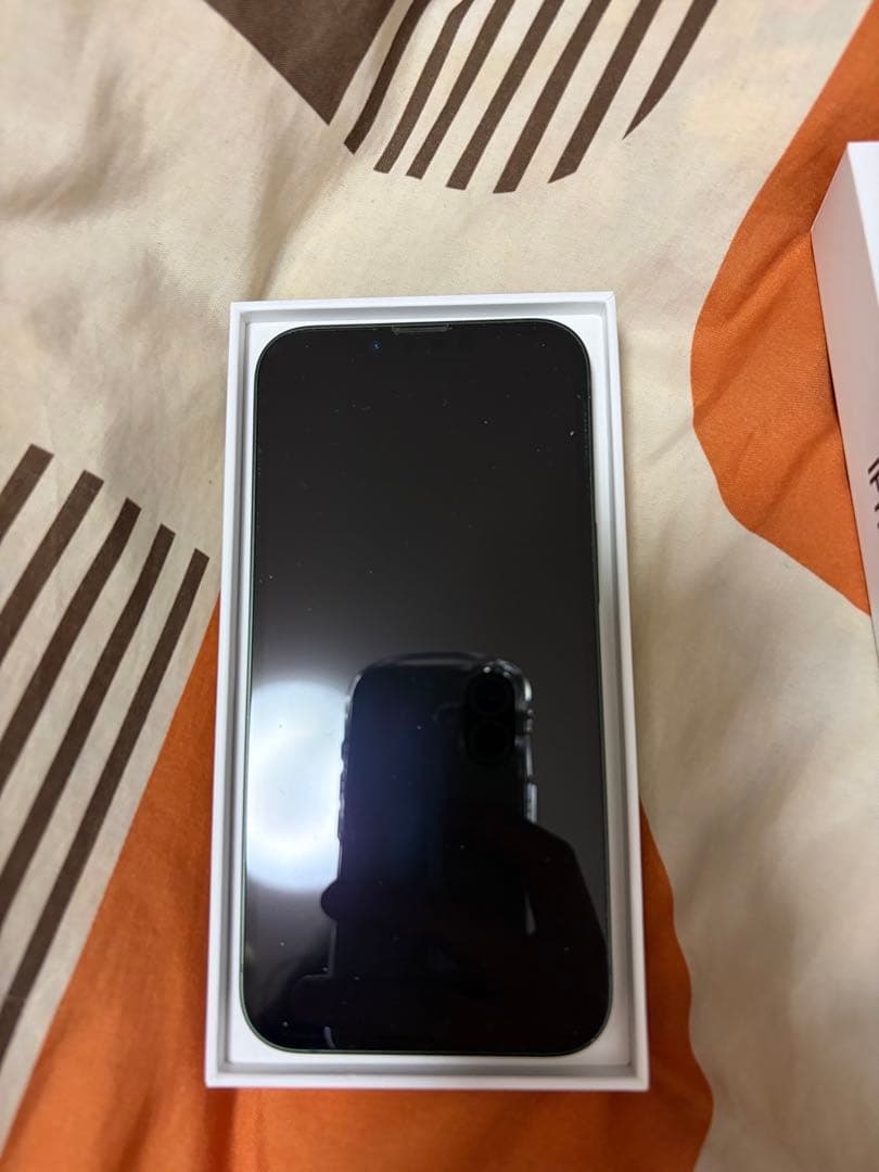 Apple iPhone 13 ミッドナイトグリーン 本体 128