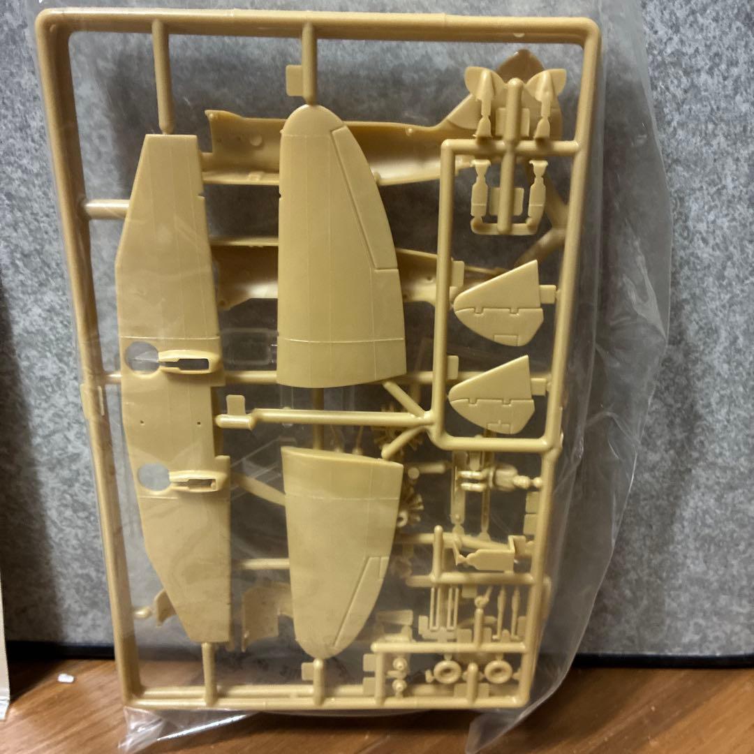 スーパーモデル社製1/72スケールレジアーネ Re2000 ファルコ I