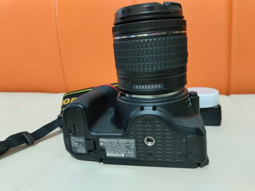 Nikon D5600 デジタル一眼レフカメラ