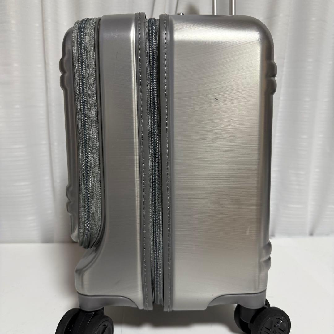 ⭐️極美品⭐️ゼロハリバートン　キャリーケース　シルバー　ビジネスバッグ
