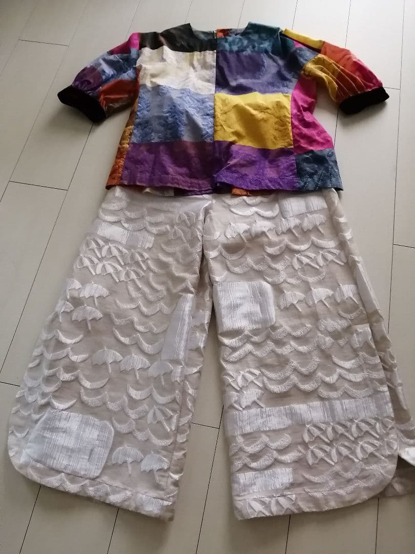 TSUMORI CHISATO ツモリチサト　刺繍変形スリット入りワイドパンツ