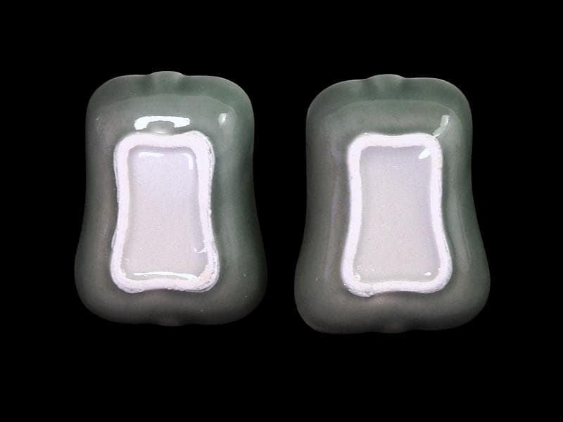 伊万里　瀬戸　青磁　軍配の図　変形豆皿　2枚　珍品　E667AS-fbsf